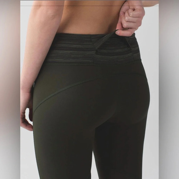 Lululemon Womens Lululemon Vent It Out Crop 17” Gator Green/Cyber Stripe size 4 - Picture 2 of 9